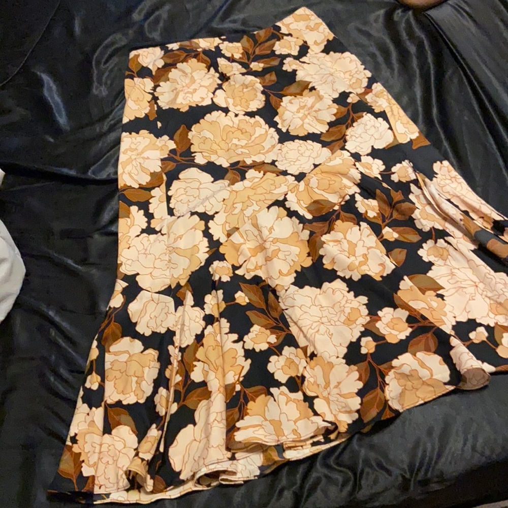 Cute skirt floral